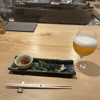 焼き鳥 峠 - お通し、生ビール