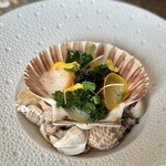 Restaurant Lieffroy - ⑦ライクスヴァット(デンマーク西部の地名)産のホタテ貝とキャビア 北海道南瓜 ケールの素揚げ レモンバーベナと柚子のソース