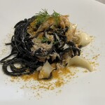 Motivo ワインと料理 - 蟹と百合根　イカ墨パスタ