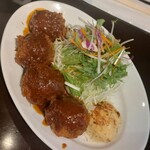 洋食の朝日 - たっぷりドミグラスソースが嬉しい