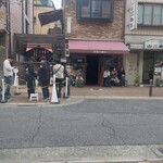 洋食の朝日 - 開店前から行列(; ﾟ ﾛﾟ)