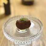 THE LISBETH - ②外側をカリッと揚げたレバーパティ