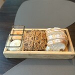 Romantik Hotel Kieler Kaufmann - ②セットのパン(多すぎて食べきれない！！)