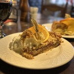 Weis Stue - ③温かいルバーブパイとホイップクリーム61DKK≒1323円