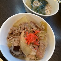 リュクス ダイニング ハプナ - 牛丼と お味噌⟡.·*.牛丼はあっさりした お味☆*。