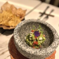 FONDA MEXICANA New York 銀座店 - ワカモレ FONDA スタイル‥メキシコ産のアボカドを使っているだけあって、アボカドの存在感が強い印象で、本格的。