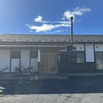 呑珠庵 - 店構え　開店前に行ったのでまだ暖簾が出ていません