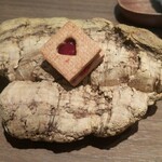 ラチュレ - プティ・フール（リンツァートルテ？）