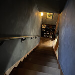 常衛門食堂 - 1階で注文後靴を脱いで2階でお食事