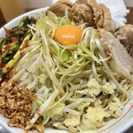 ラーメン二郎 - 小ぶた（1,120円）＋ネギ（150円）＋ニラキムチ（120円）＋汁なし（120円）、ニンニクコール