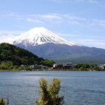 そば処 承知庵 - 河口湖と富士山