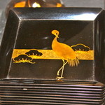 そば処 承知庵 - 当時、天皇陛下に献上した時に使ったお皿。