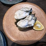 亀正くるくる寿司 - 蒸し牡蠣