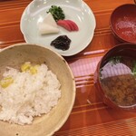 味 ふくしま - もちもちの銀杏ごはんとかぼちゃの赤だし。
