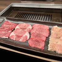 東京食肉市場直送 肉焼屋 D-29 広尾店 - 