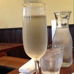 トラットリア ダ・テレーサ - 休日は泡から