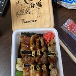 ハセガワストア 函館駅前店 - 焼き鳥弁当小に3本追加