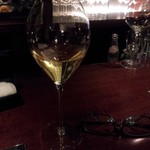 インカント -  まずは泡で一人乾杯！お隣さんアツくて余計に寂しい。（笑）