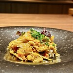 Ino Cantonese 日本橋 たかせ - 上海蟹の炒め　ハナビラタケ添え