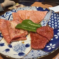 YAKINIKU BON'S - 