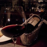 インカント -  色濃かったんで渋いかなぁと思ったんですが、おっさんには飲みやすかったです。。やっぱええワインは違うわ。２杯飲んじゃった。