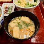 なか卯 - ■ みそ汁・サラダセット (青じそドレッシング)、270円