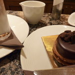 ラ･メゾン･デュ･ショコラ 丸の内店 - ガトーとカフェ