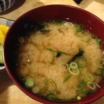 大阪屋 -  みそ汁もそれなりに。