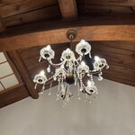 サーラ・マンジェ・ドゥ・クール  - 