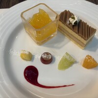 ポム・ダダン - 