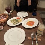 ブラッスリー レキップ - チャージのパンとリエット440円×2、（リカール、自家製サングリア）其々770円、（ししとうのフリット、サーモンマリネ サワークリームソース添え）其々660円