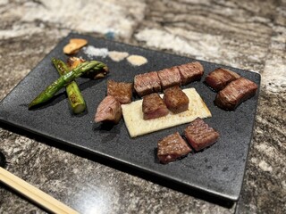 東京都で鉄板焼き！誕生日プレートがあるお店など20選 [食べログまとめ]