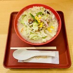 長崎雲仙小浜ちゃんぽん鉄蔵　 - なかなかのボリューム、殻付きの小さい海老も入ってる。今回、備え付けの調味料は使用せず。
