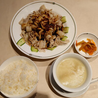 中国飯店 三田店 - 豚肉の薄切りニンニク醤油だれ