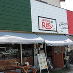 REB -  テラス席完備！