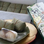 萬葉　柿の葉ずし - 6個入り