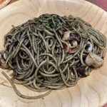 サイゼリヤ - 大好きなイカの墨入りセピアソース