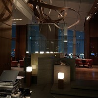 ザ タヴァン グリル＆ラウンジ - 