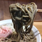麺処 にぼし香 - 特濃煮干蕎麦。煮干のたれが麺によく絡まって美味しい。