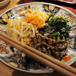 高円寺 焼肉ここち - ナムル盛合せ