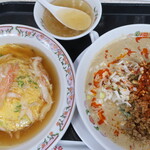 餃子の王将 - 野菜たっぷり担々麺＆天津飯