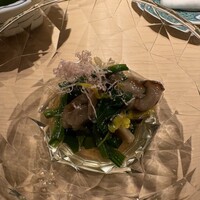 鮨 由う - 