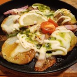旬菜居酒屋 凛 - 新じゃがマヨバジルチーズ焼