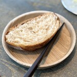 レヴォ - ・自家製天然酵母のバゲット