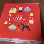 ル・パティシエ ヨコヤマ - パッケージも毎年異なります。