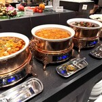 海鮮ブッフェダイニング 銀座八芳 - 中華セクション。