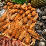 海鮮ブッフェダイニング 銀座八芳 新宿店 - 赤海老。