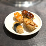 海鮮ブッフェダイニング 銀座八芳 - お寿司が赤酢でとても美味しかった。