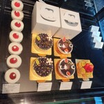 リストワールヤマモト - ケーキもいいけど、まだ回るから……諦めた