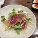 九州料理 マルキュウ - カツオのタタキ